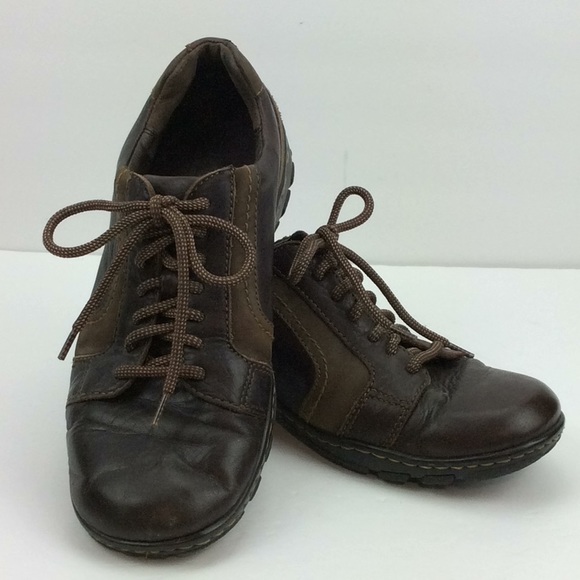 born tie shoes